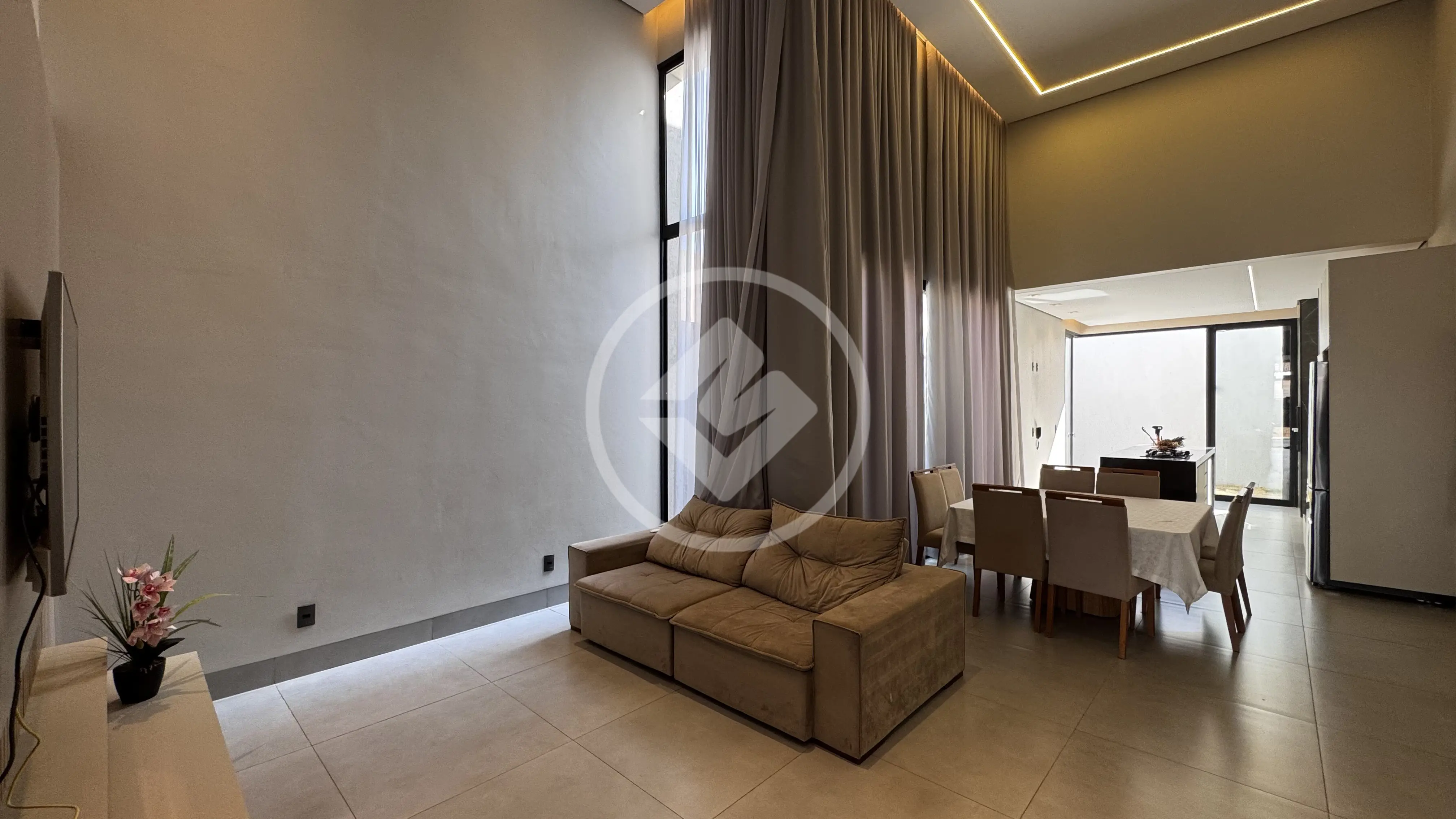Imagem 1 - Casa Condomínio em JARDIM HOLANDA, Uberlândia - MG