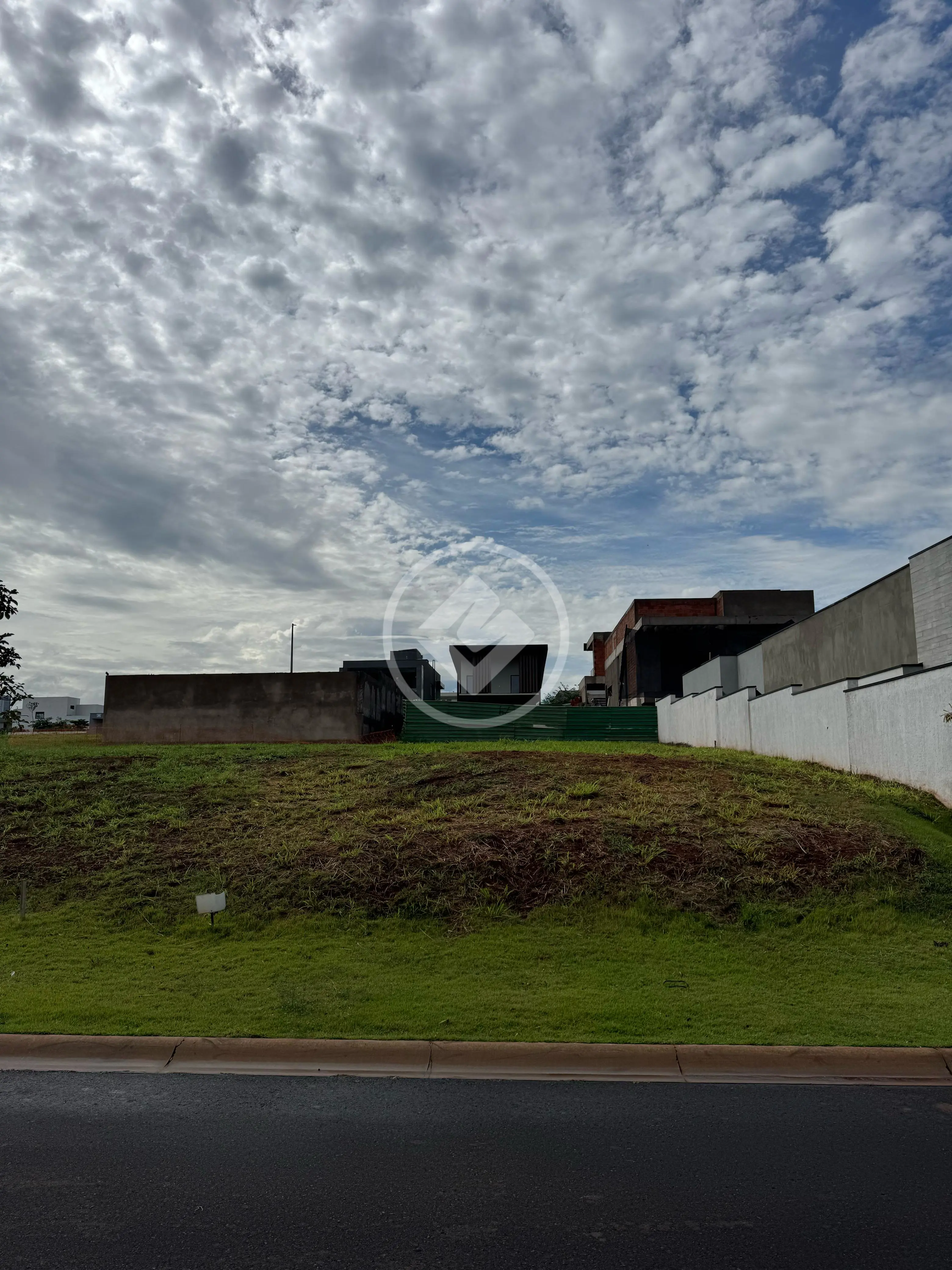 Imagem 3 - Terreno Condomínio em Jardim Karaíba, Uberlândia - MG