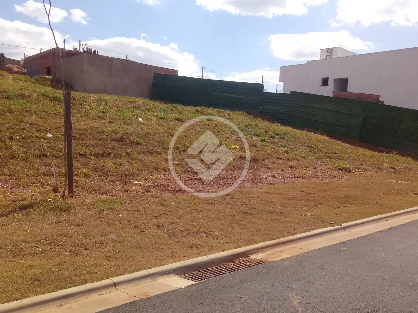 Terreno Condomínio Granja Marileusa, Uberlândia - MG — foto 1