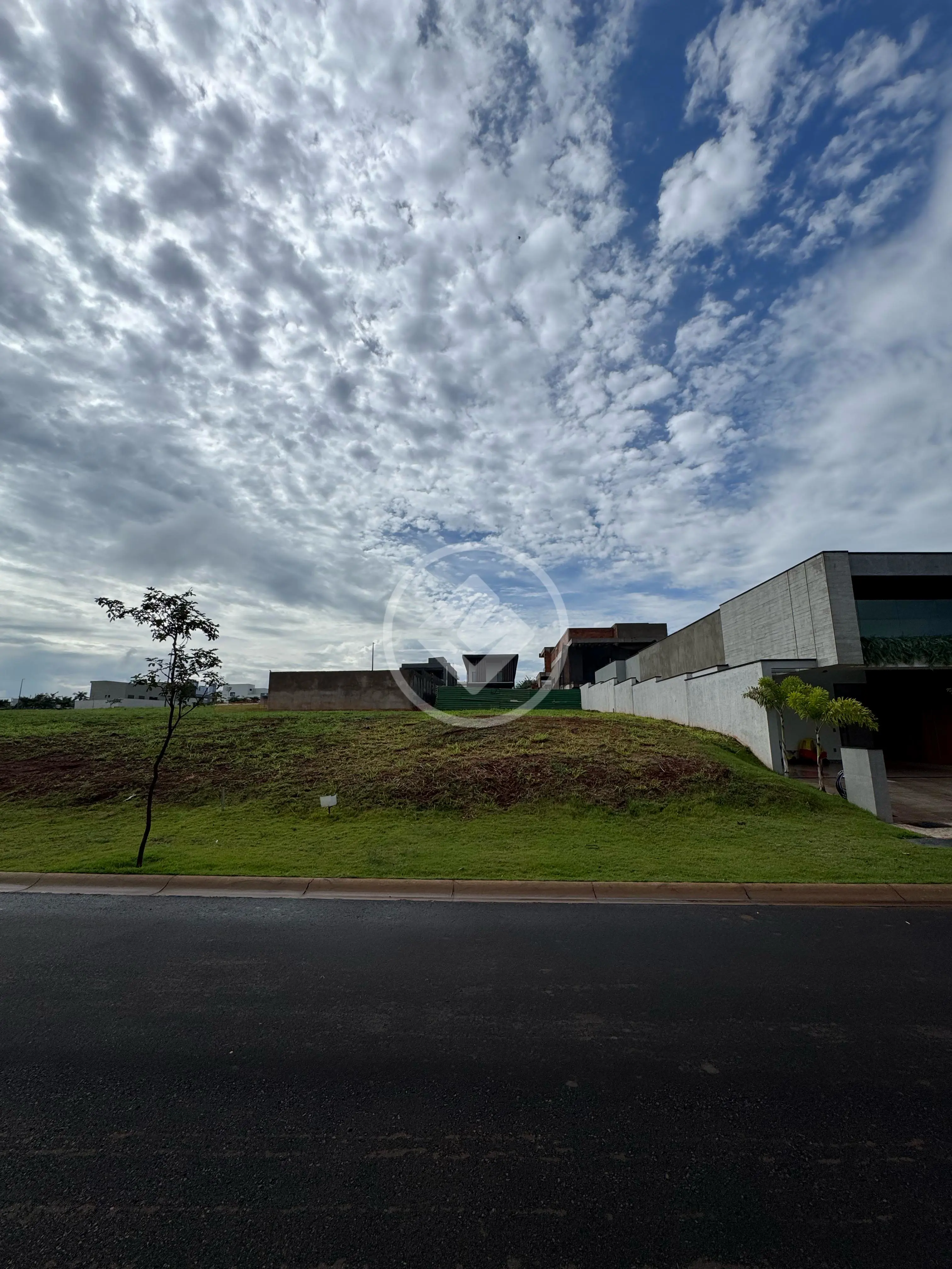 Terreno Condomínio Jardim Karaíba, Uberlândia - MG — foto 1
