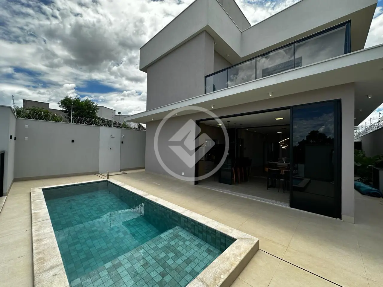 Sobrado Jardim Inconfidência, Uberlândia - MG — foto 2