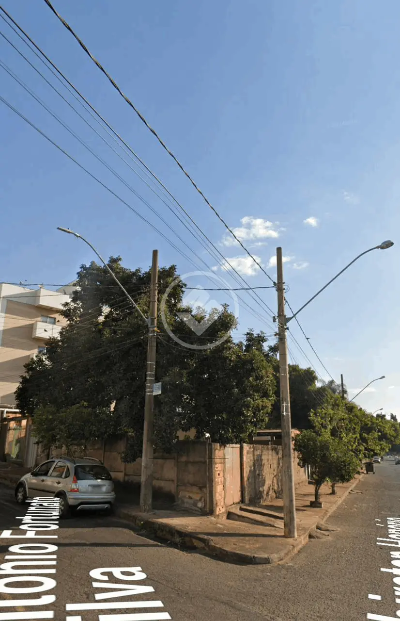 Terreno SANTA MÔNICA, Uberlândia - MG — foto 1