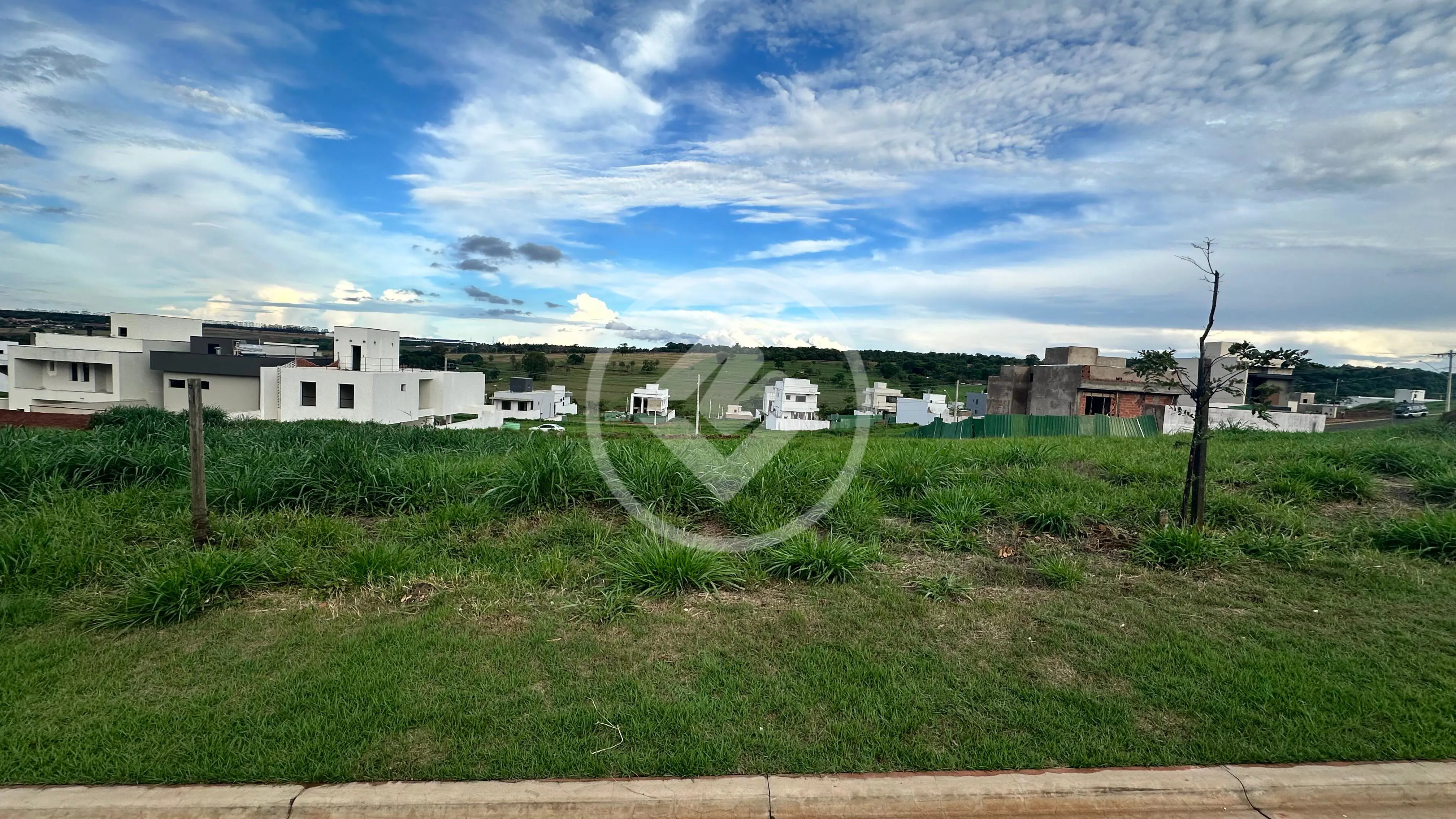 Imagem 1 - Terreno em GRANJA MARILEUSA, Uberlândia - MG