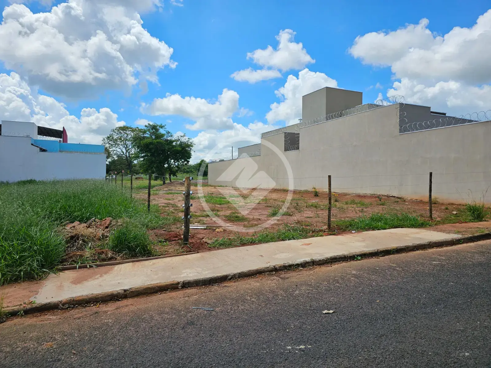 Imagem 1 - Terreno em Jardim Karaíba, Uberlândia - MG