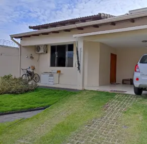 Imagem 2 - Casa em BRASIL, Uberlândia - MG