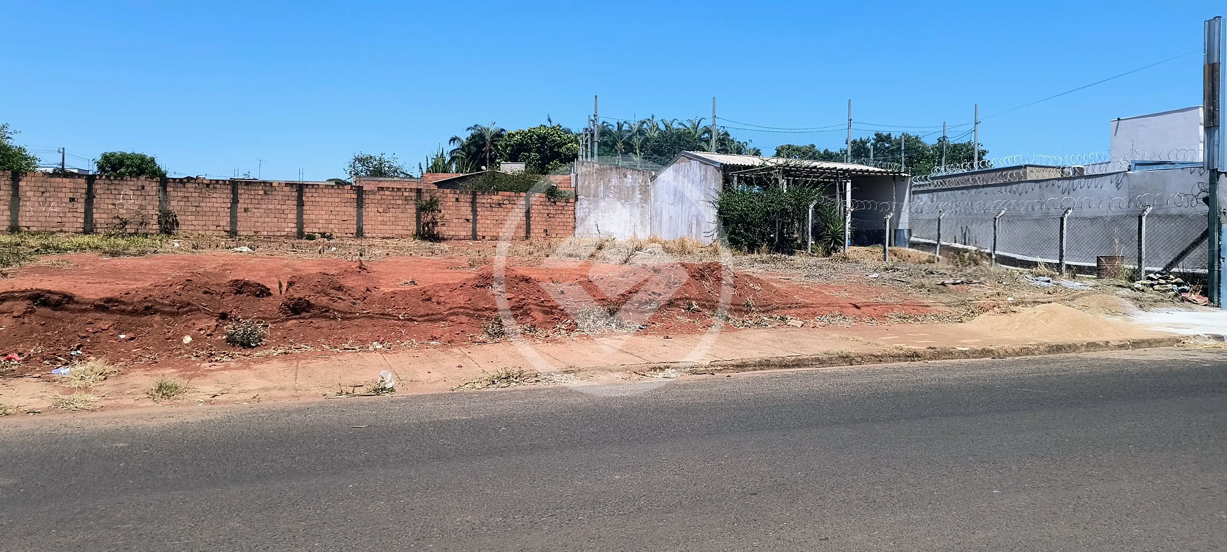 Imagem 1 - Terreno em Loteamento Portal do Vale II, Uberlândia - MG
