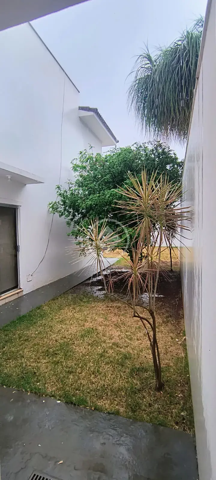 Imagem 1 - Sobrado em Jardim Karaíba, Uberlândia - MG