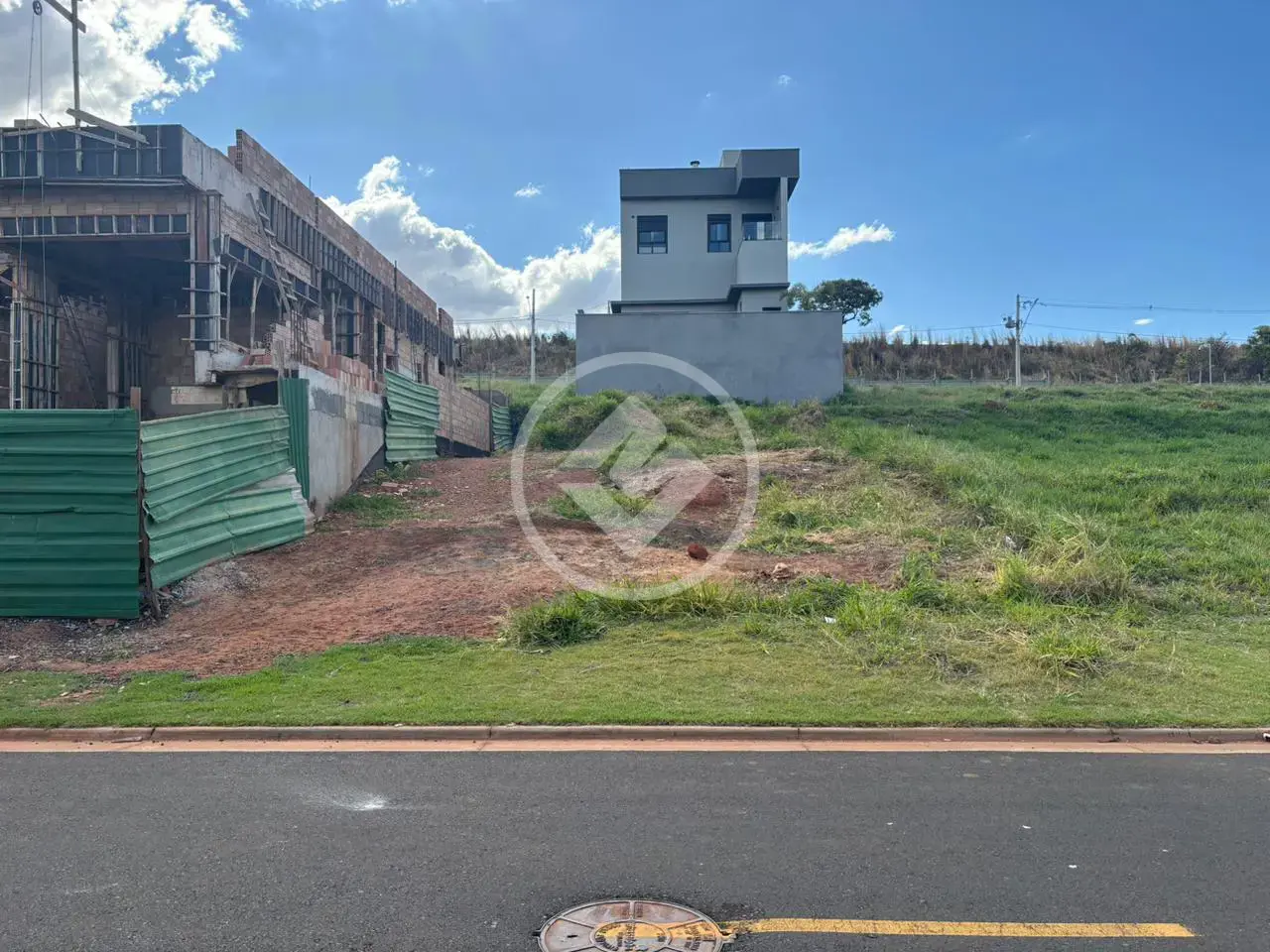 Imagem 1 - Terreno Condomínio em GRANJA MARILEUSA, Uberlândia - MG