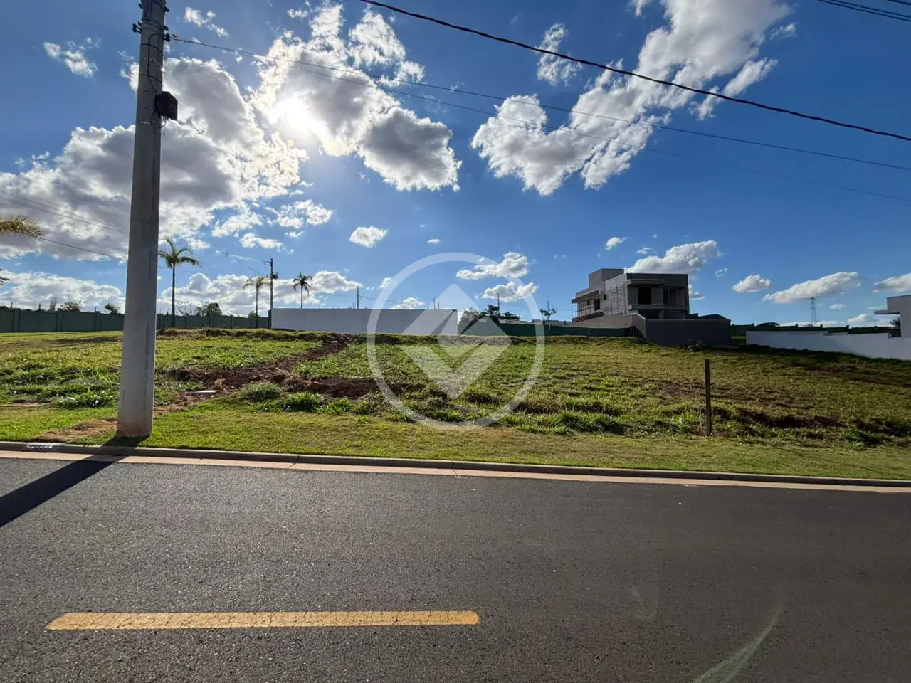 Imagem 1 - Terreno Condomínio em GRANJA MARILEUSA, Uberlândia - MG