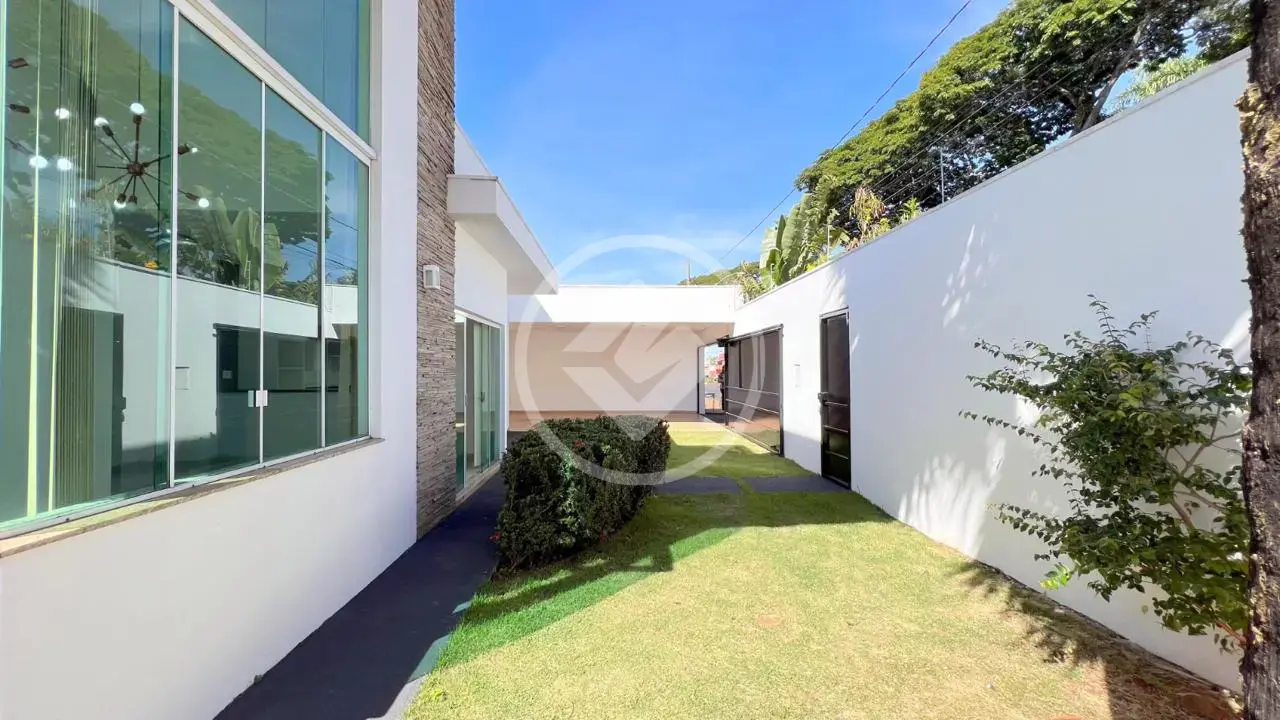 Imagem 1 - Casa em Cidade Jardim, Uberlândia - MG
