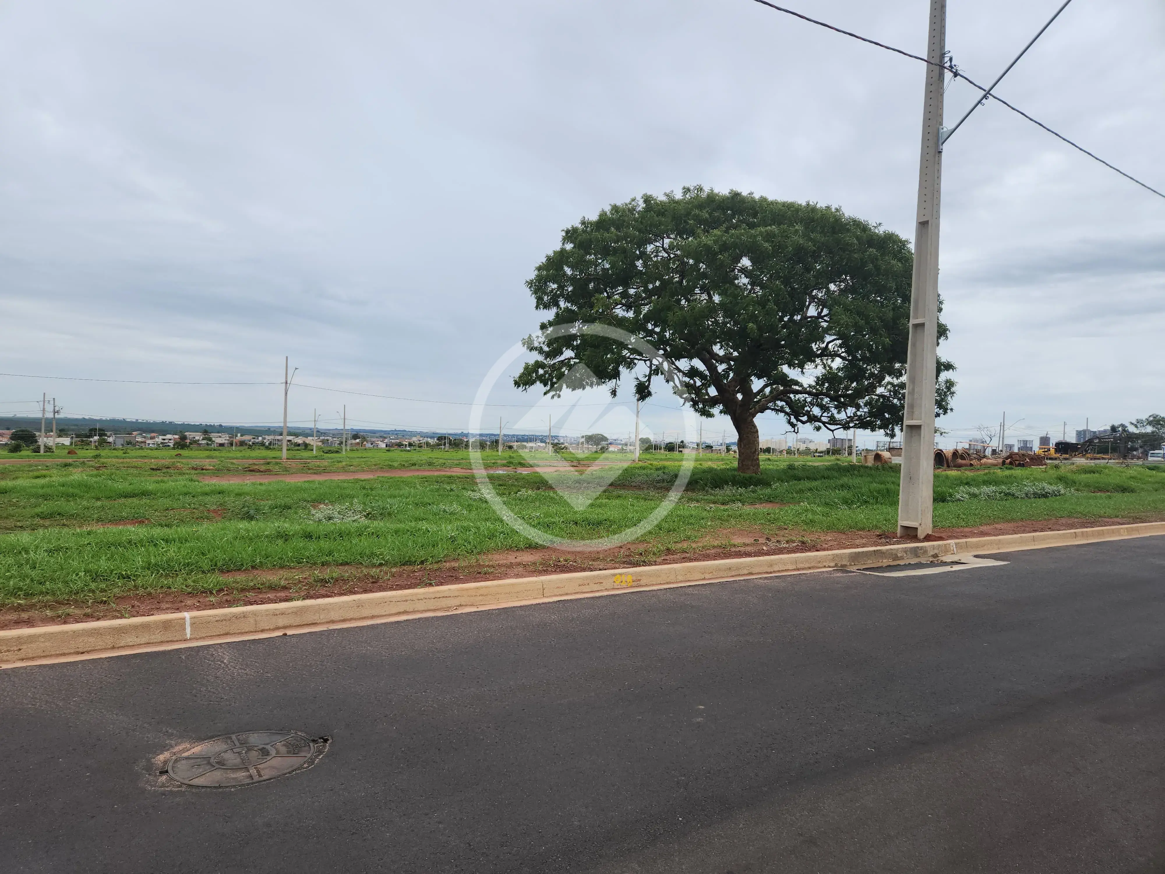 Imagem 1 - Terreno em Loteamento Eco Park II, Uberlândia - MG