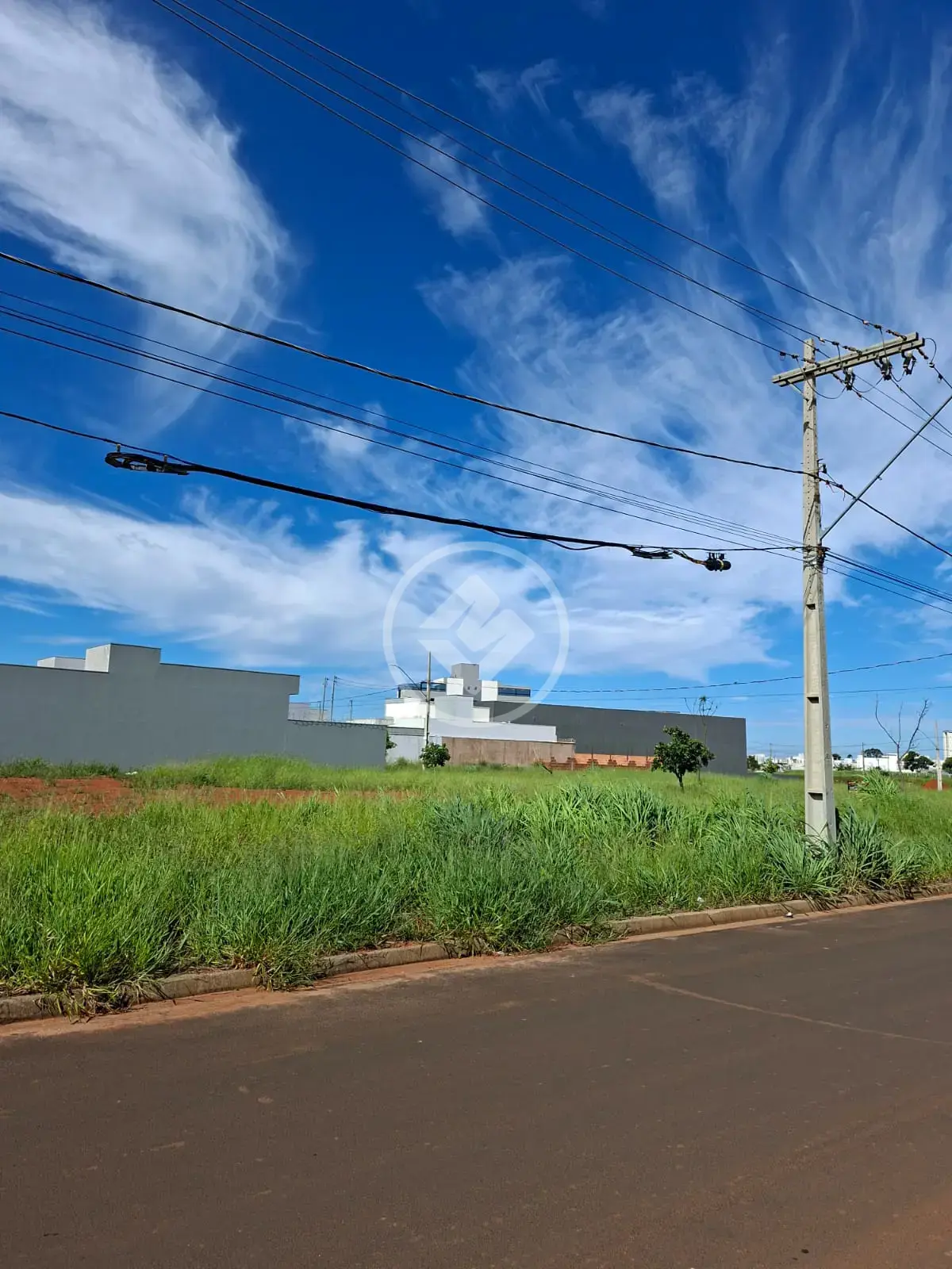 Imagem 1 - Terreno Comercial em Novo Mundo, Uberlândia - MG