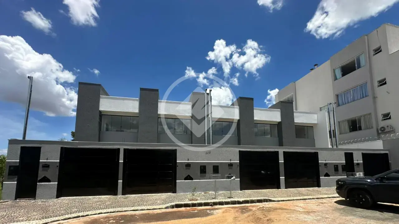 Imagem 1 - Sobrado em Vida Nova, Uberlândia - MG