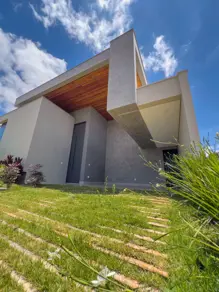 Casa Condomínio Jardim Espanha, Uberlândia - MG — foto 1