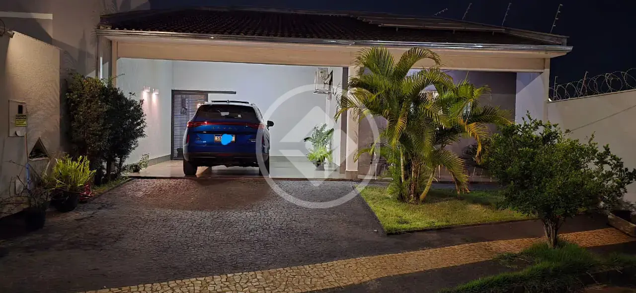 Image 10 - Casa Condomínio em JARDIM HOLANDA, Uberlândia - MG