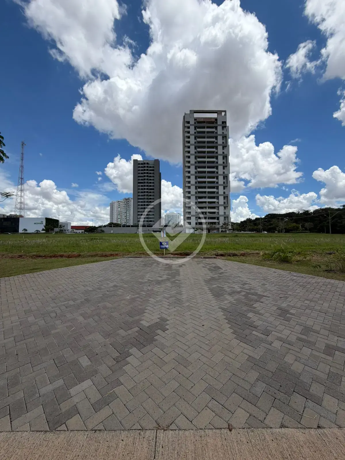 Image 2 - Terreno Comercial em GRANJA MARILEUSA, Uberlândia - MG