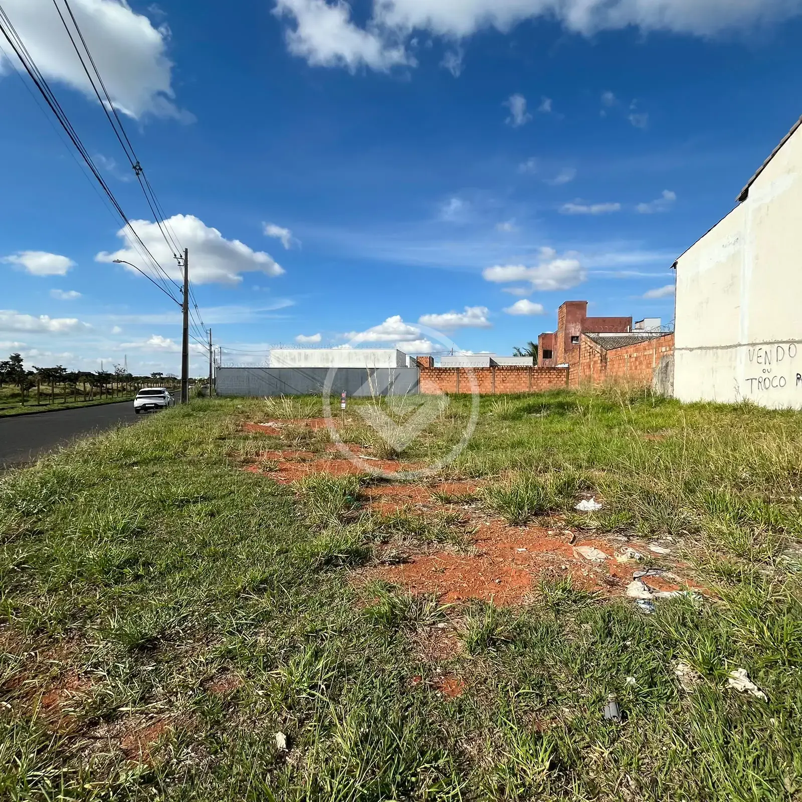 Imagem 1 - Terreno em Novo Mundo, Uberlândia - MG