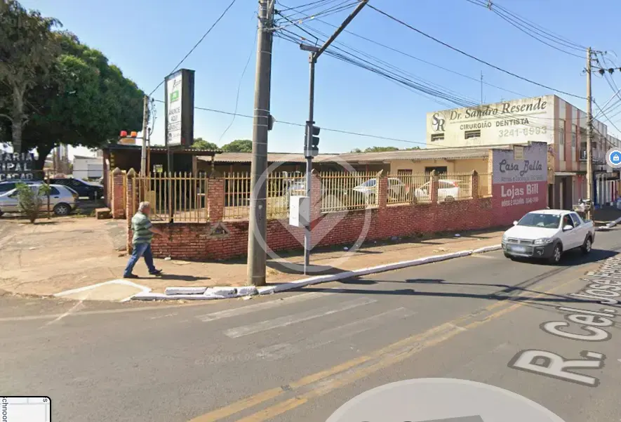 Imagem 1 - Terreno Comercial em Centro, Araguari - MG