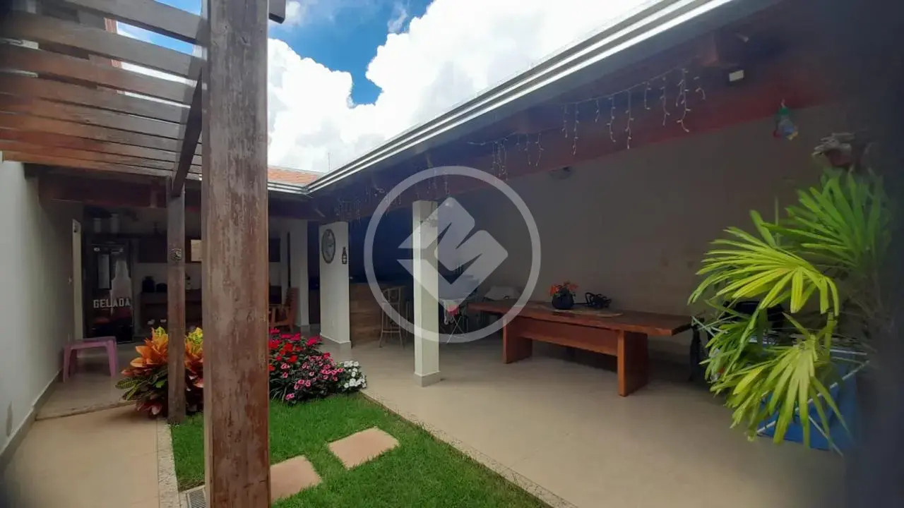 Image 2 - Casa em Cidade Jardim, Uberlândia - MG