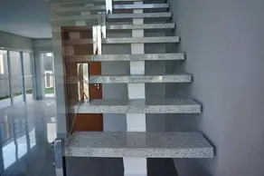 Imagem 2 - Sobrado Em Condomínio em GRANJA MARILEUSA, Uberlândia - MG