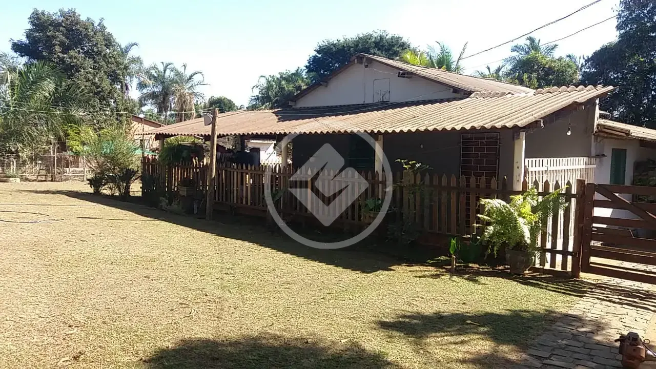 Imagem 1 - Chácara em Jardim das Palmeiras, Uberlândia - MG
