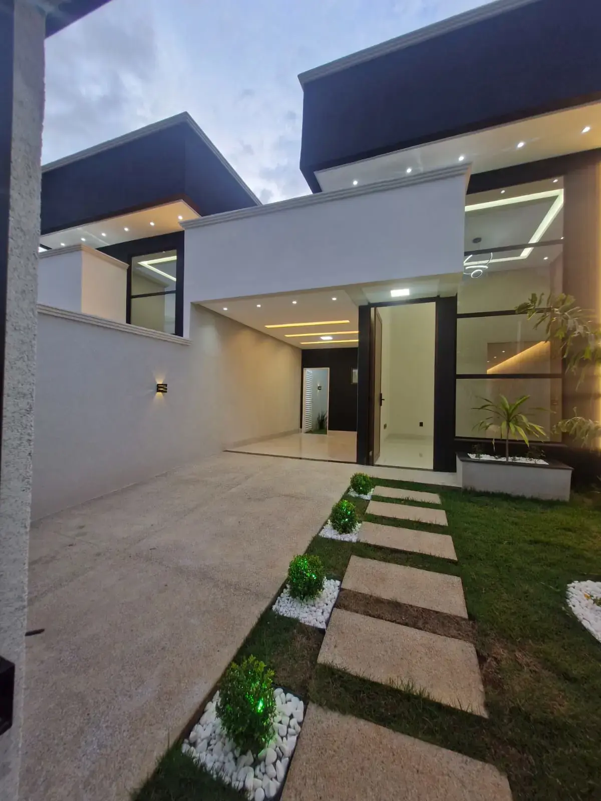 Imagem 1 - Casa em Vila Oliveira, Aparecida de Goiânia - GO