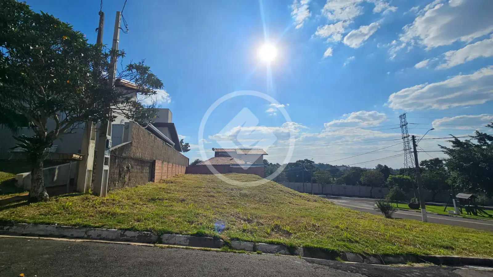 Imagem 1 - Terreno Condomínio em Pinheirinho, Vinhedo - SP
