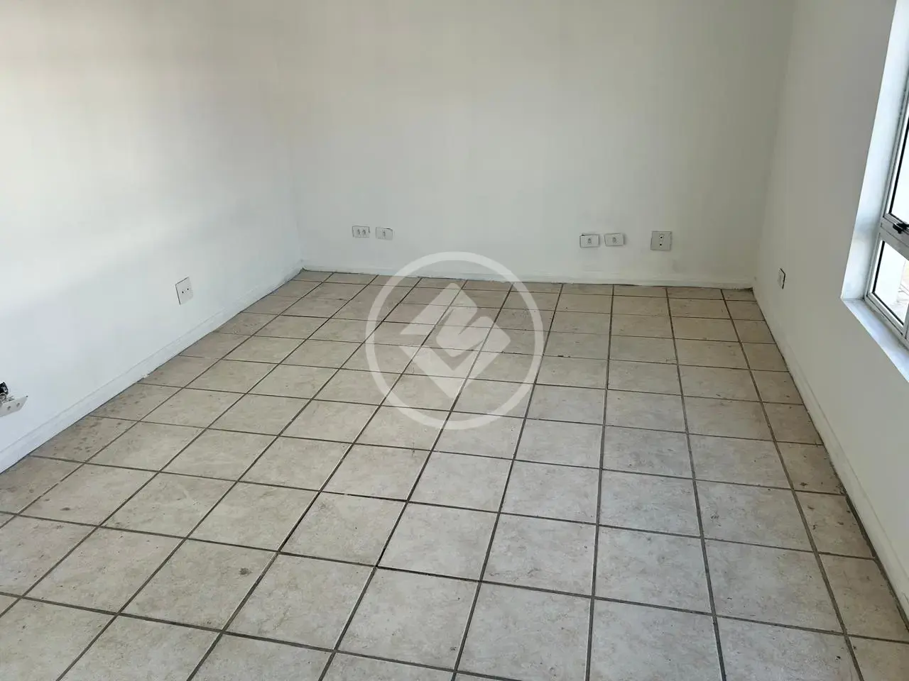 Image 2 - Sala Comercial em Centro, Vinhedo - SP