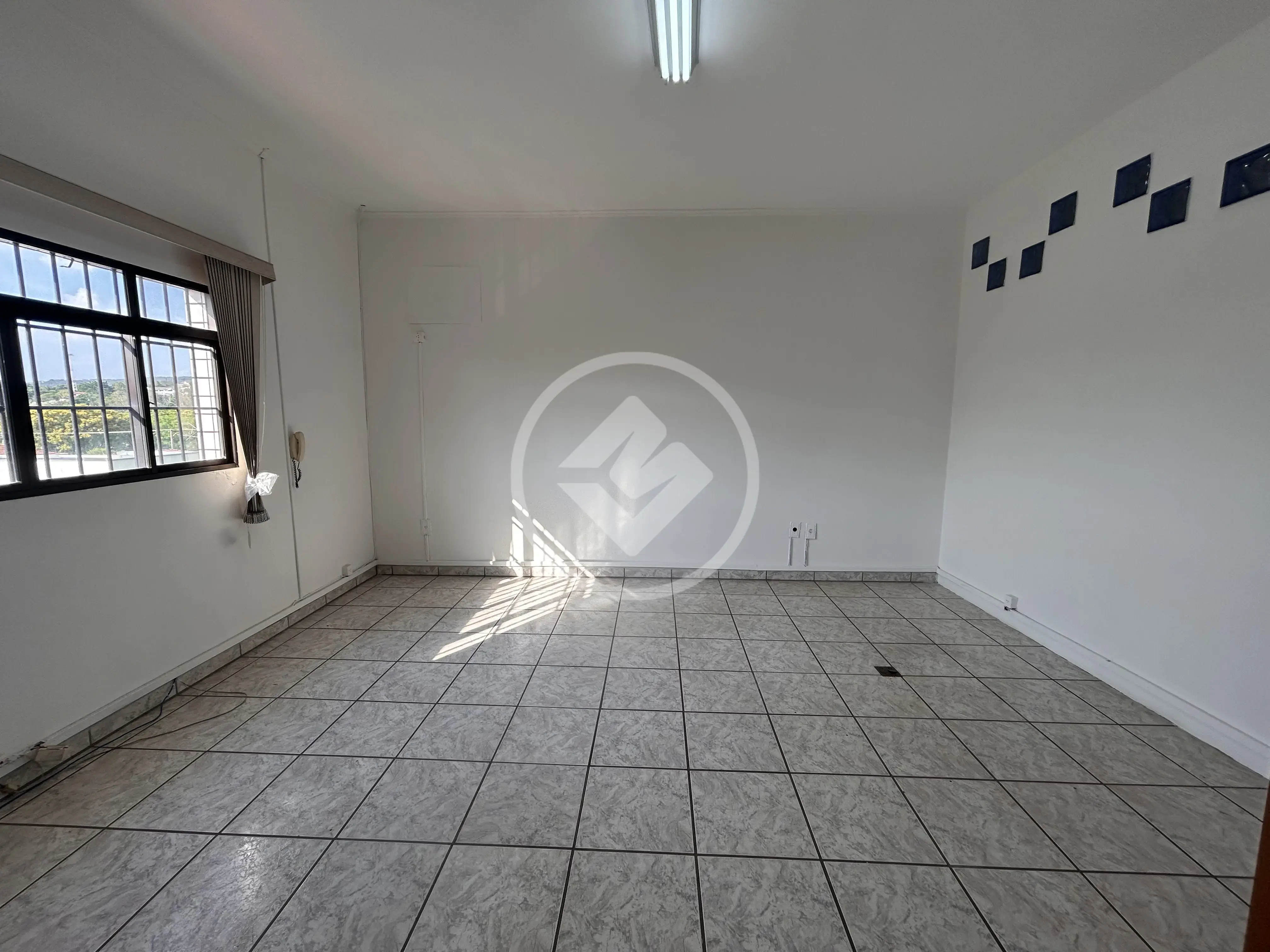 Image 2 - Sala Comercial em Centro, Vinhedo - SP