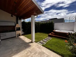 Casa Condomínio Pinheirinho, Vinhedo - SP — foto 1