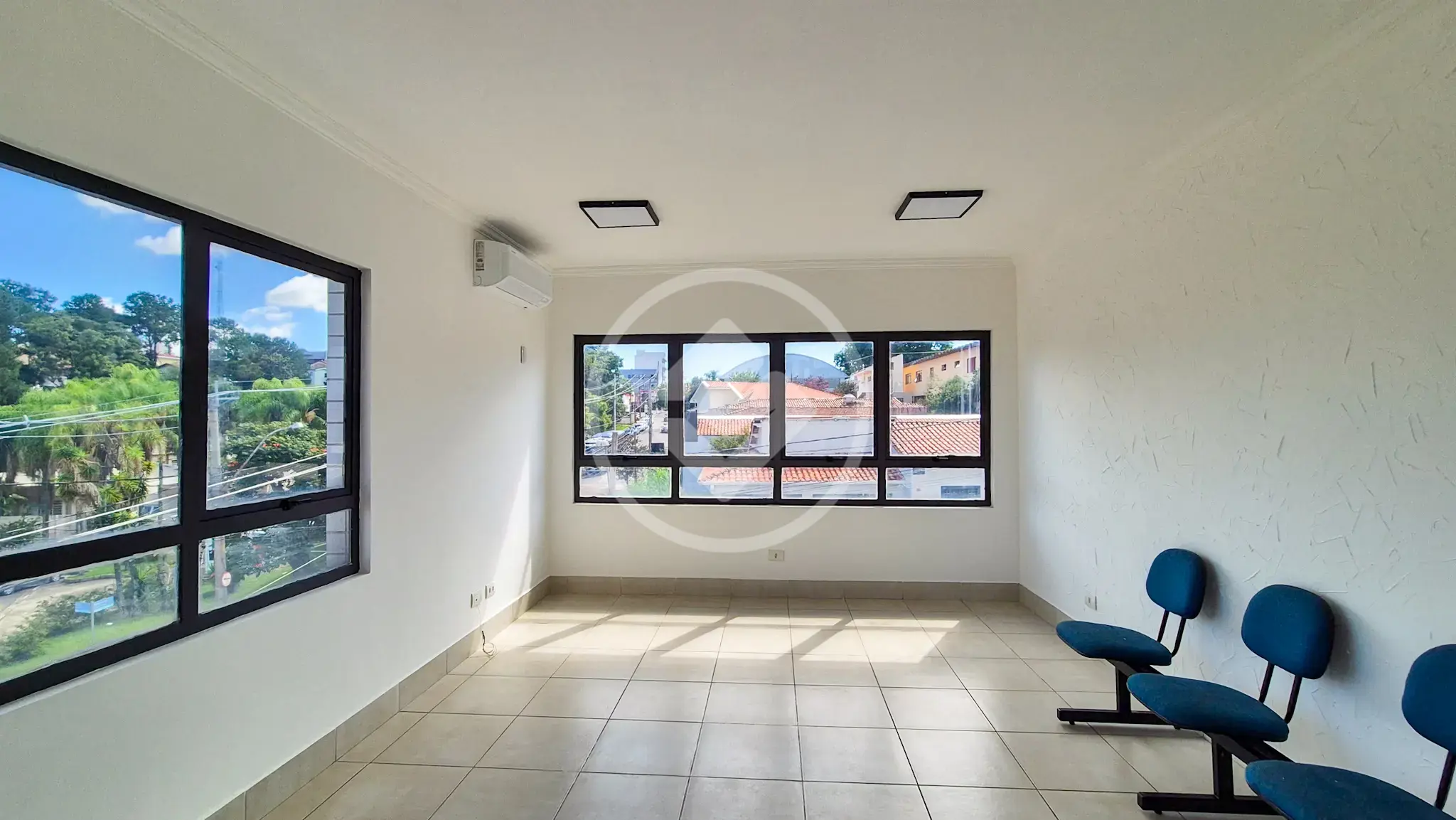 Image 2 - Sala Comercial em Centro, Vinhedo - SP