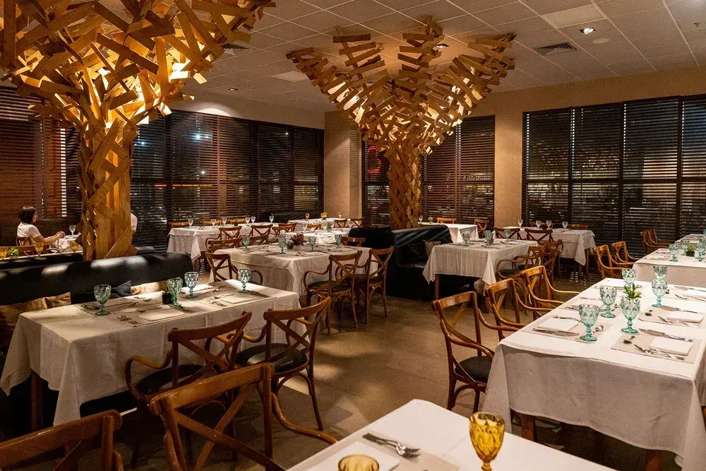 Avec Restaurant